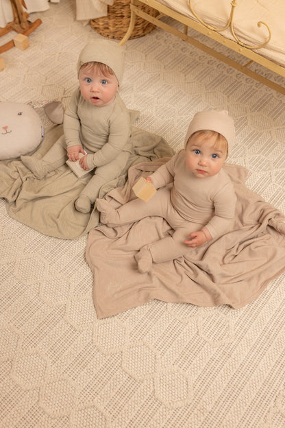 Snuggle Soft Footie - Heathered oat