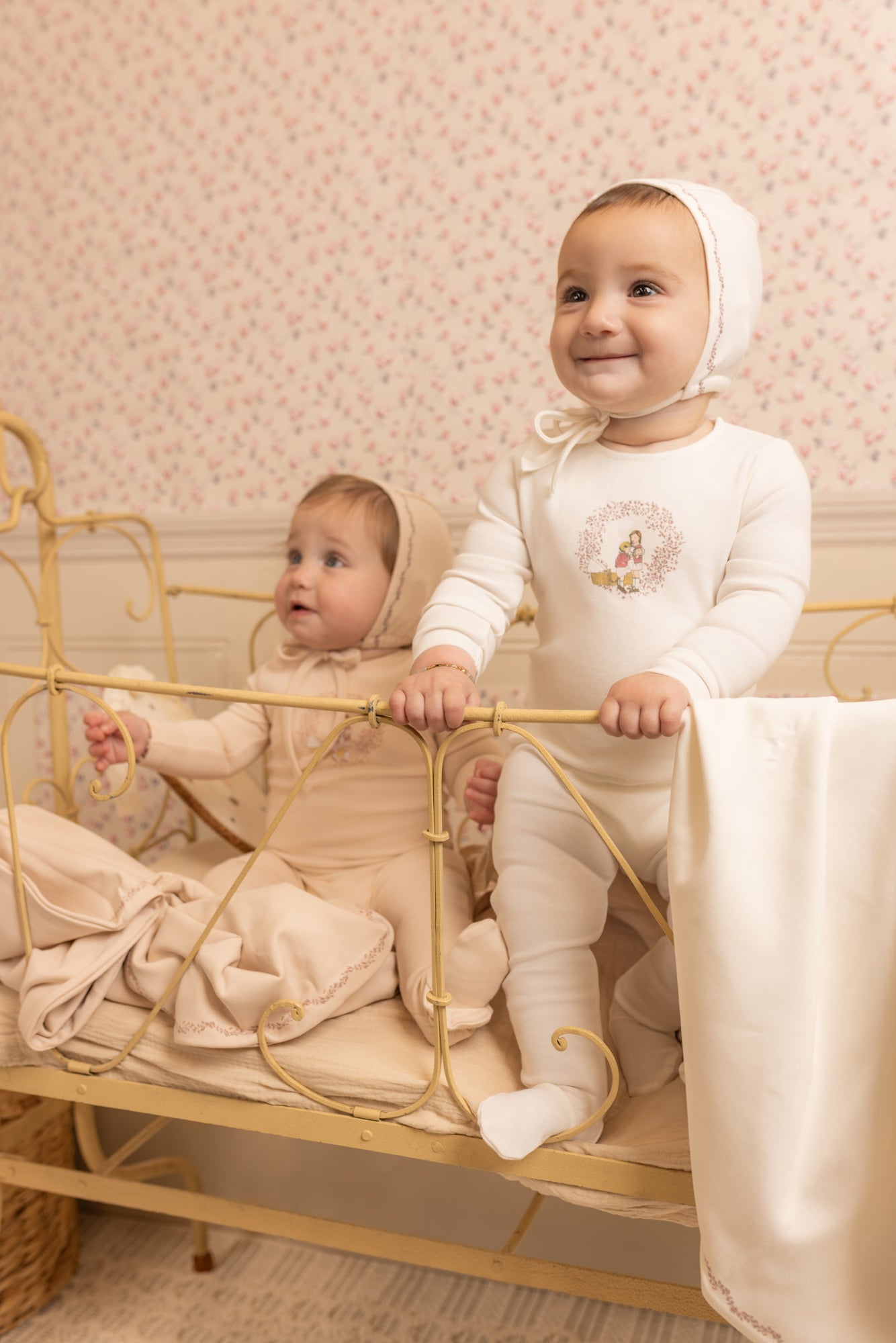 Cradle Scene Layette - Crisp Blue