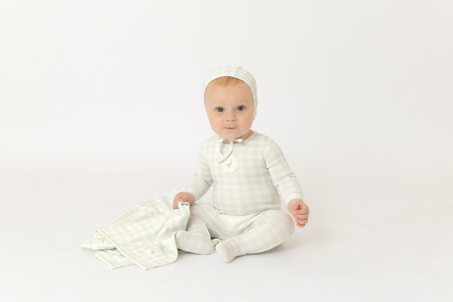 Goose on Plaid Footie